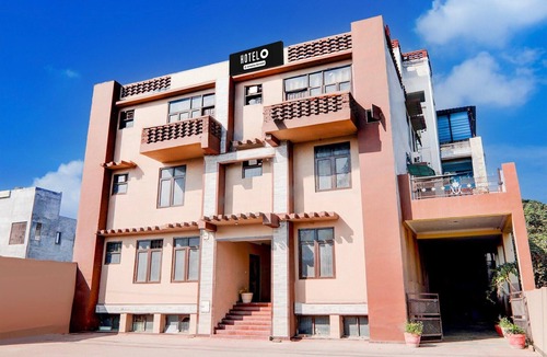 Mohangarh House | Super Deluxe Room Sharda Nagar Lucknow
