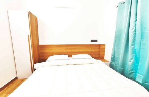 Kochi House | Super Hotel O Chakkaraparambu Vyttila