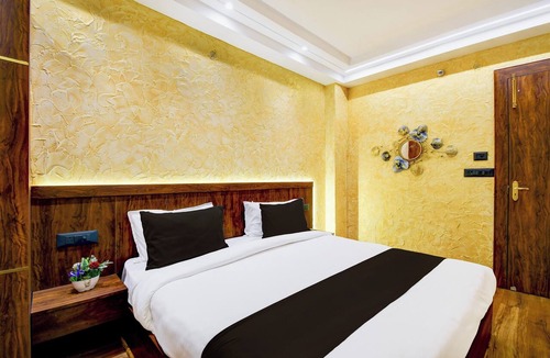 Civil Lines Hotel | Super Hotel O Prayagraj Junction