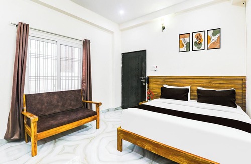 Varanasi Hotel | Super OYO Collection O Chitaipur IIT BHU