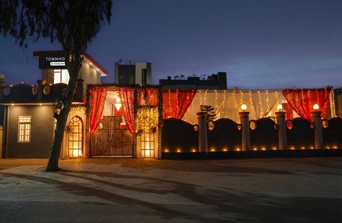 Mohangarh House | Super Townhouse Deva Road Lucknow