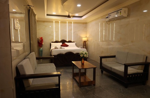 Dindigul Hotel | SVS Grand