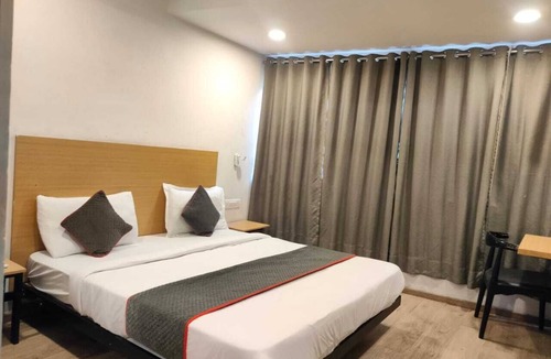 Nagpur Hotel | SwagStay Hotel Century