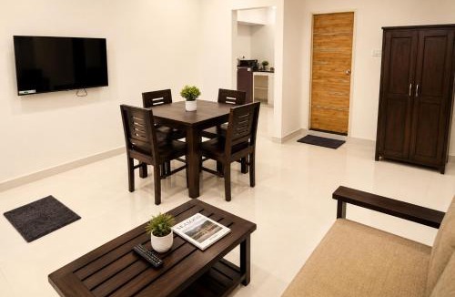 Parthasarathy Puram Apartment | T Nagar -S1- 2BHK Aparthotel Shopping central II FLOOR