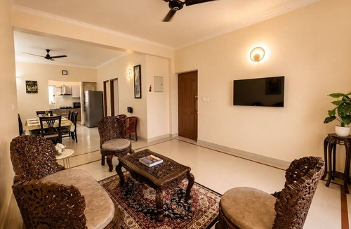 Basai Apartment | Taj Vista 3bhk 4km Taj Mahal 30min Airport