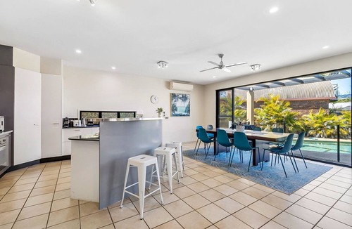 Mooloolaba House | Tarcoola 41 home by the beach