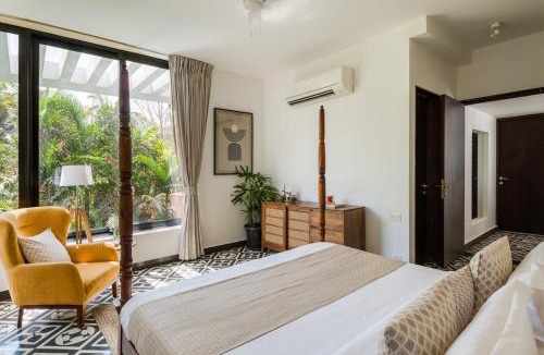 Khattalwada Villa | TBK VILLA10,5 mins vagator beach,Pvt pool &jacuzzi