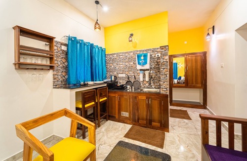 Ganapathichettikulam Villa | Teak Leaf Resort Swimming Pool Indoor Games Restaurant