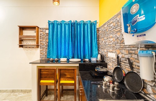 Ganapathichettikulam Villa | Teak Leaf Resort Swimming Pool Indoor Games Restaurant