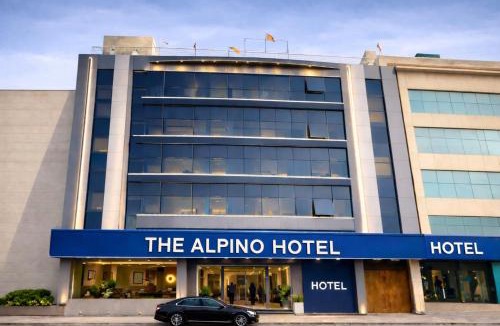Mahipalpur Apartment | The ALPINO Hotel