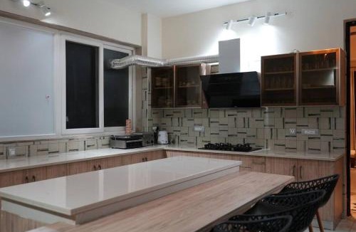 Bhiwadi Villa | The BAEL - A Dreamscape 8 Room Luxury Farmstay GGN