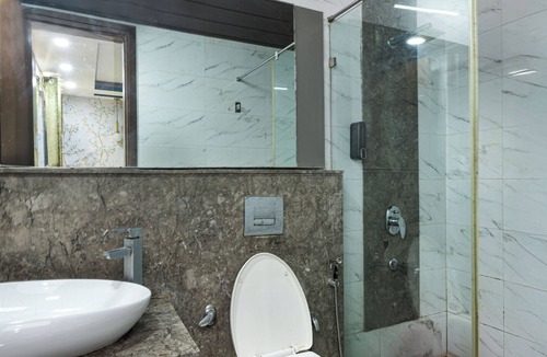 Kalkaji Hotel | The Bed and Rock