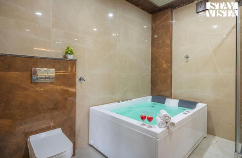 Jaipur Villa | The Binclave by StayVista - 3BHK Villa with Home Theatre & Jacuzzi