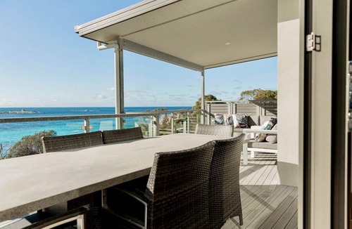 Binalong Bay House | The Cove Bay of Fires - A stunning property in a special location
