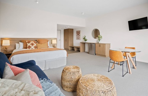Kettering Bed & Breakfast | The Cove Kettering