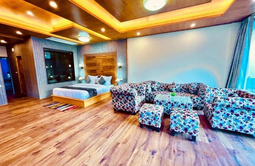 Vashist Hotel | The crown vista by naina