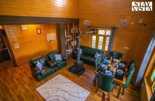 Gulmarg Villa | The Dewan Bagh - Ganderbal by StayVista - 4BHK Pet-Friendly Villa with Garden