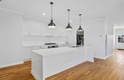 Yarrawonga House | The Hamptons Retreat - Spring Offer