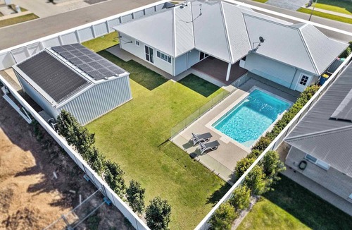 Yarrawonga House | The Hamptons Retreat - Spring Offer