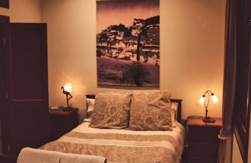 Leeton Bed & Breakfast | The Haven B&B Leeton is just minutes walk from the Main Street.