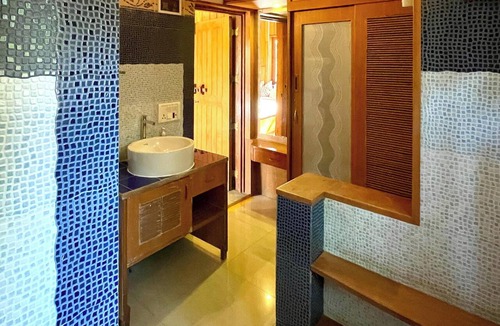 Hosur Hotel | The Hideaway Hosur by evaddo stays