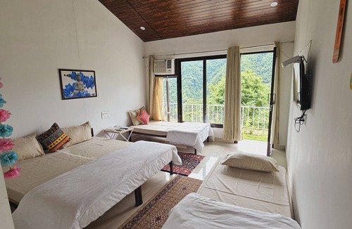 Sirala Resort | The Himaya's resort