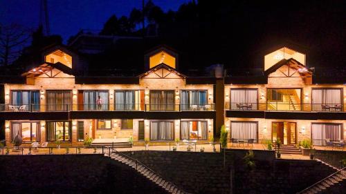 Naukuchiyatal Hotel | The Lake Ambience Signature Suites