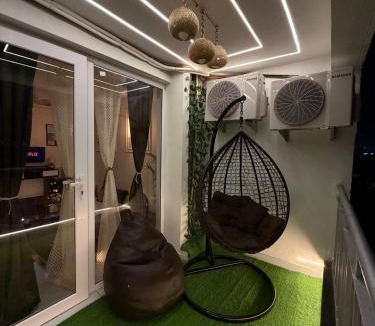 Dwarka Apartment | The LakeView Stay Yashobhoomi Delhi-Mumbai Experience