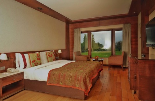 Brein Hotel | The Lalit Grand Palace Srinagar