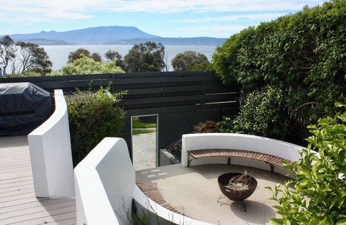 South Arm House | The Long Table House | Sleeps 10 | Pool, Firepit, Beach & Dining for 12