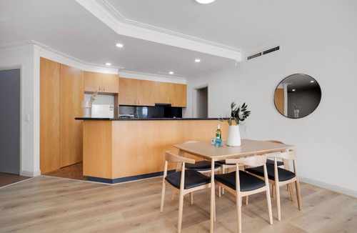 South Yarra Apartment | The Lookout - City and Rivers Views - by Ready Set Stay