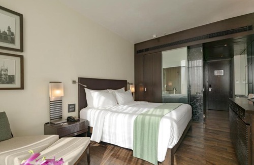 Chakala Hotel | The Mirador Hotel, Mumbai International Airport