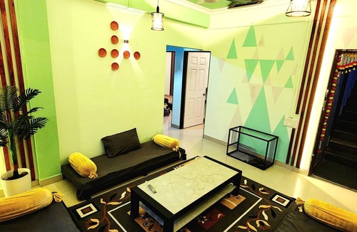 Ratnagiri Apartment | The Purple Leaf (Economy) Home Stay – A Peaceful Family Retreat