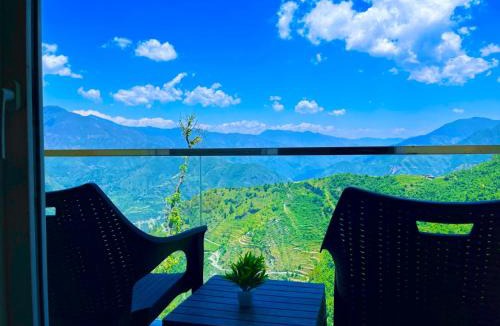Devikolam Hotel | The Raarees Mist Resort, Munnar - Nested in Nature's Lap