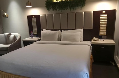 Rau Resort | The Red Maple Mashal
