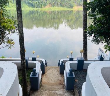 Kumbalam Apartment | The River House