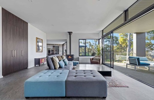 Quedjinup House | The Roo House—Sprawling Bushland Retreat near Town