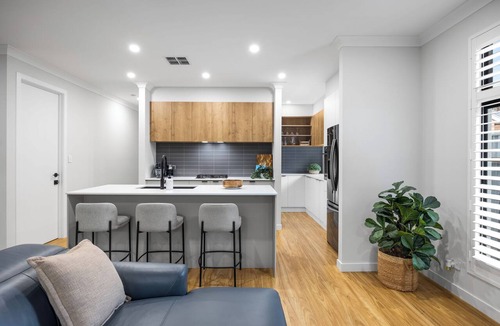Torrens Park House | The Torrens A Contemporary Escape in the Foothills