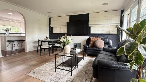 Wantirna House | The Wantirna Retreat - Welcoming Family Home