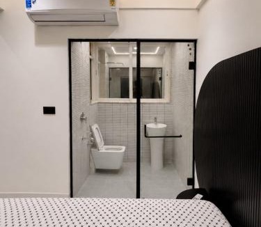 Panaji Apartment | The White Arch House in Panjim, North Goa