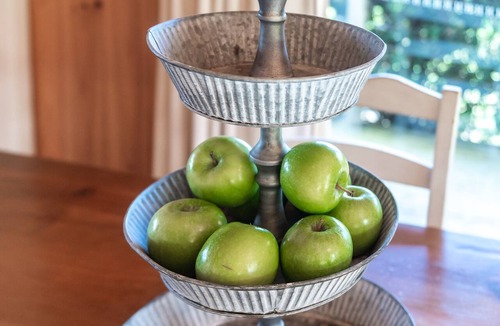 Barrengarry Cottage | The Willows - complimentary bottle of wine and cheese plate