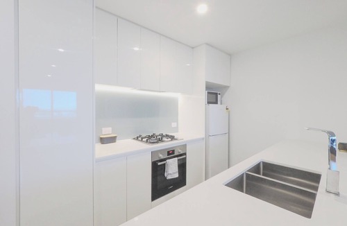 Footscray Apartment | This apartment is a 3 bedroom(s), 2 bathrooms, located in Footscray, VIC.