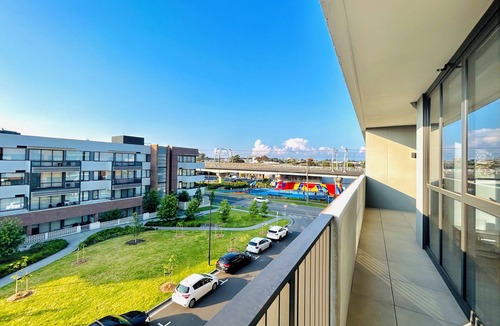 Clayton South Apartment | This stunningly beautiful 2 bedroom apartment located in the heart of Clayton South