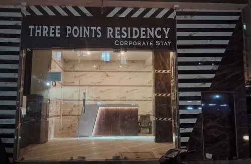 Navalur Hotel | Three Points Residency