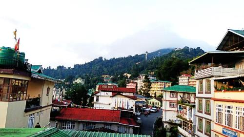Gangtok Hotel | TIBET ROAD TASHI NORLING near M G marg