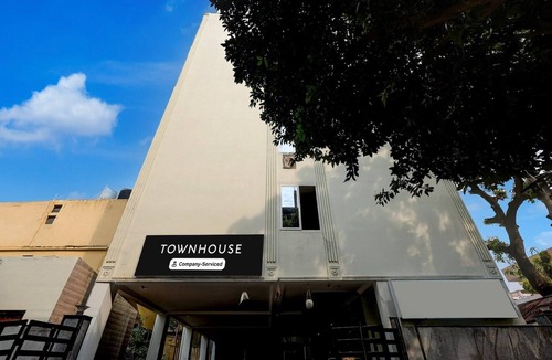 Vijayawada House | Townhouse Benz Circle MG Road