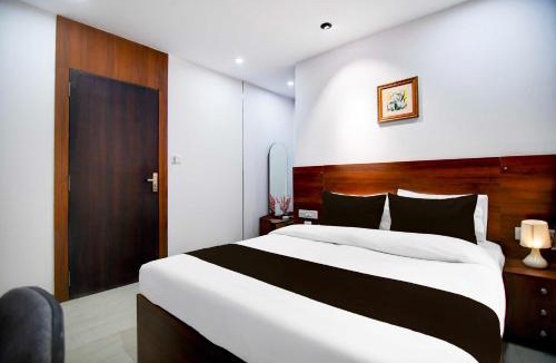Chinar Park Hotel | Townhouse Chinar Park Near Airport