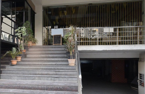 Madhapur House | Townhouse HITEC City Metro Station