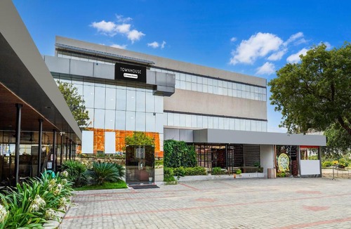 Krishnagiri Hotel | Townhouse Krishnagiri Formerly Vijay Inn