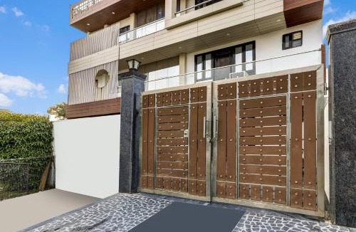 Sector 51 Hotel | Townhouse Mayfield Garden Nearby Golf course road